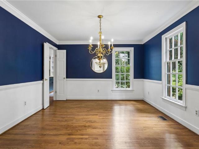 112 Barrett PL