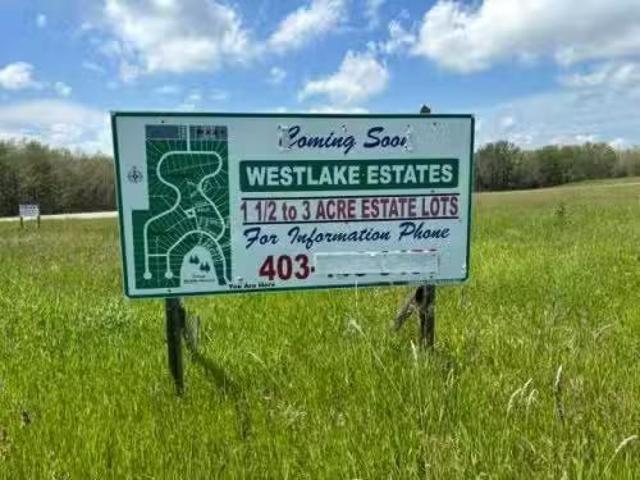 112 Bruhn Boulevard, Rural Ponoka County, AB, T0C 2J0 vacant.