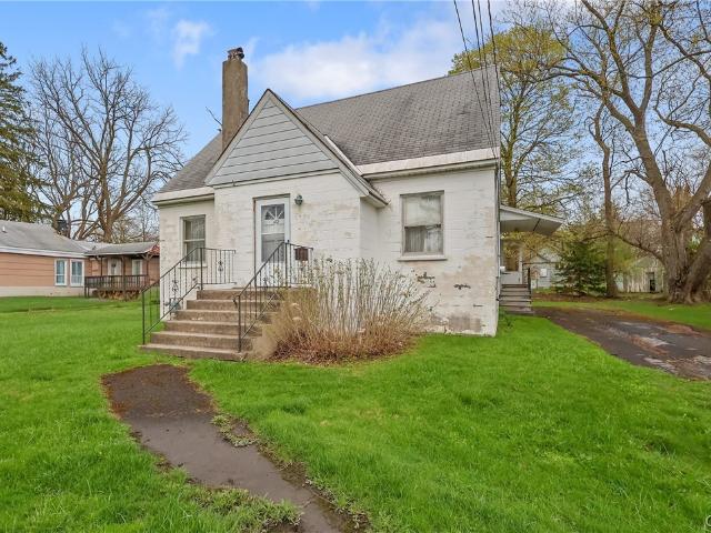 112 Gillespie Avenue