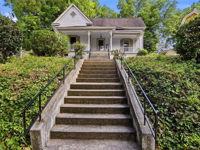 112 Gloria Avenue