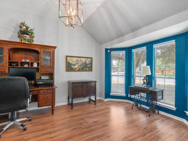 112 Dogwood Dr