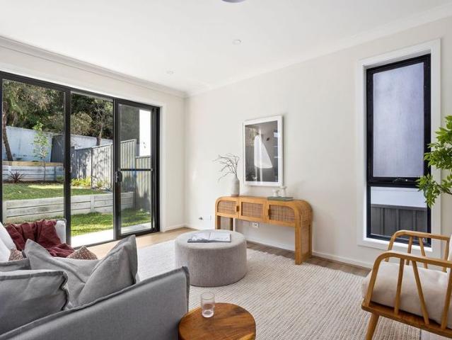 1/12 Dallas Street