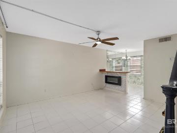112 Du Rhu Drive D