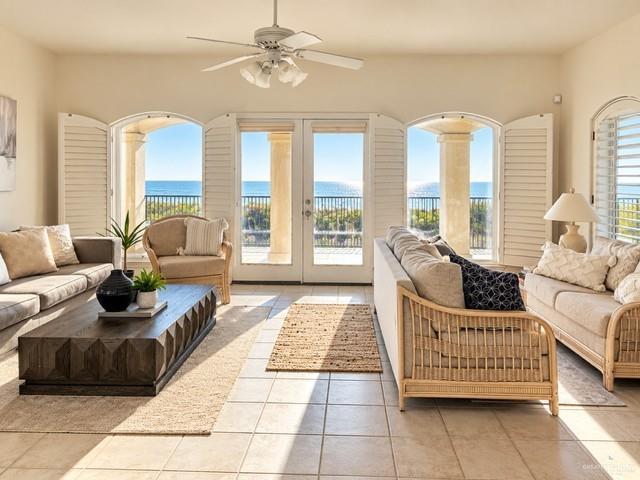112 E Villa Doce Drive