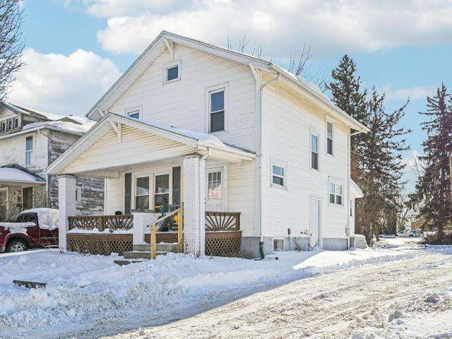 112 E Spring Avenue