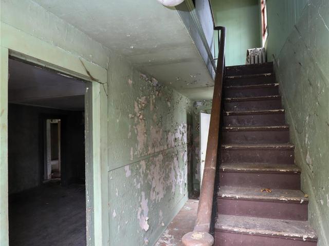112 Hone Street