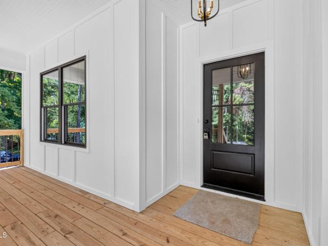 112 Horse Shoe Drive