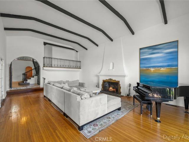 112 Highland Ave, Hancock Park, CA 90036 | MLS #PW26053
