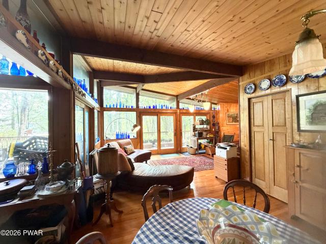 112 Highland Lane