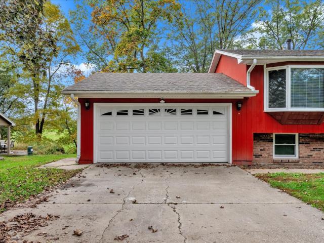 112 Hillcrest Drive