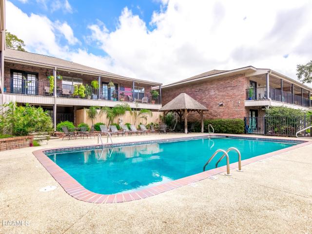 112 Hillside Dr, Unit 16, Lafayette, LA 70503 | MLS #2500004