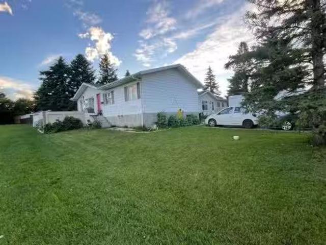 112 Huntstrom Drive Ne, Calgary, AB, T2K 5T5 house for sale.