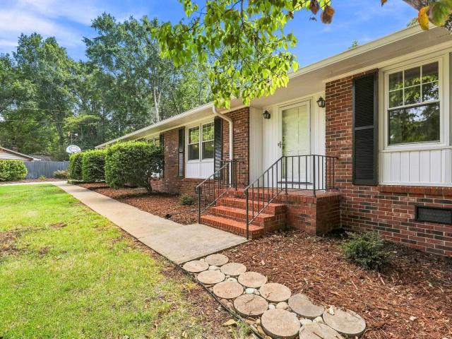 112 Lakeview Circle