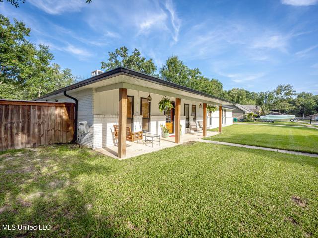 112 Lynne Therese Circle