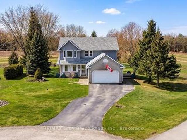 112 Mary Avenue, Georgian Bluffs, ON, N4K 5N5 house for sale | Listing ID X13856 | Royal LePage