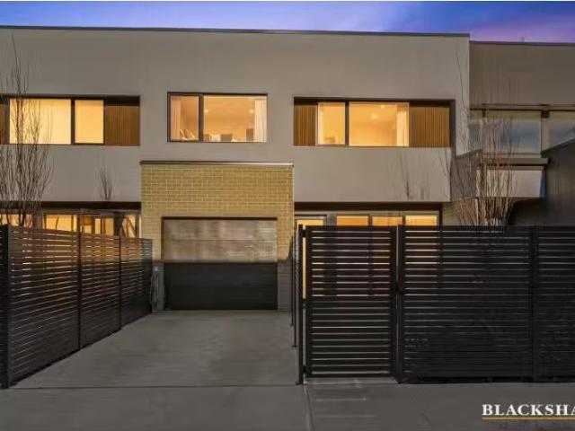 11/2 Mary Street, Googong Townhouse for rent Listed by Blacks.