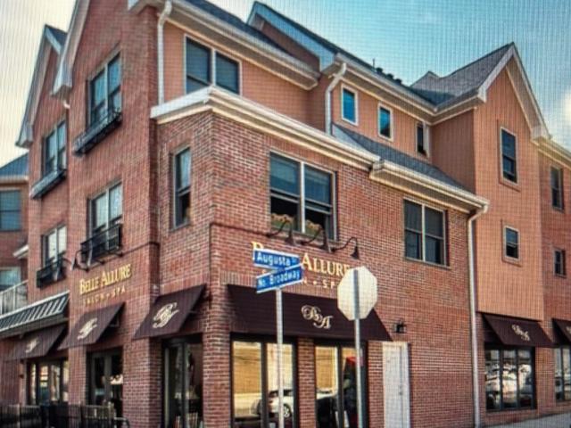 112 N Broadway Unit G