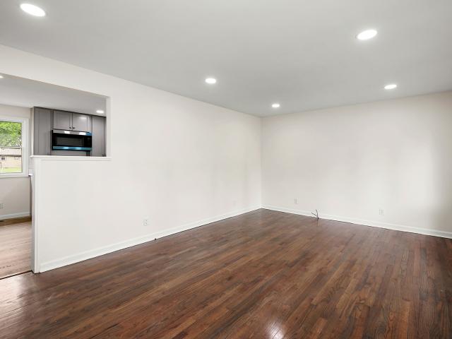 112 N El Dorado Drive