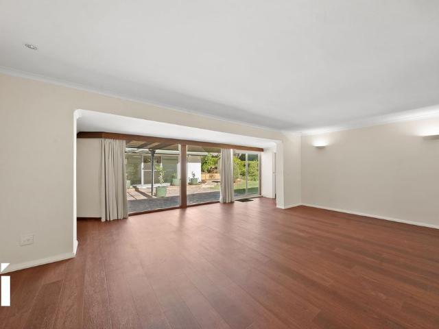 112 Schlich Street, Yarralumla