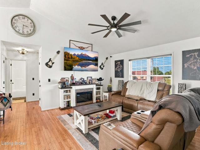 112 Seth Ct
