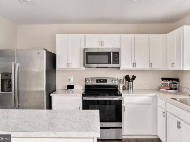 112 Spring Place