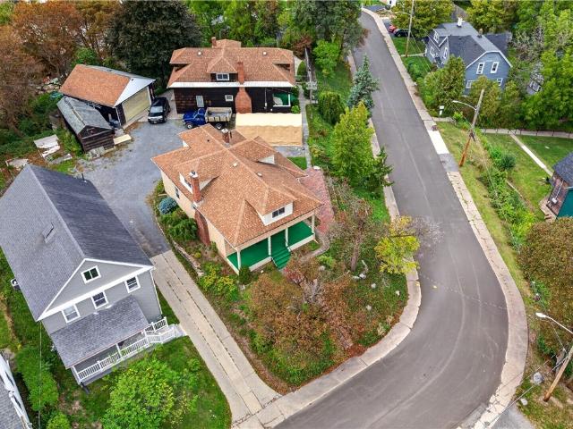 112 Summit Avenue