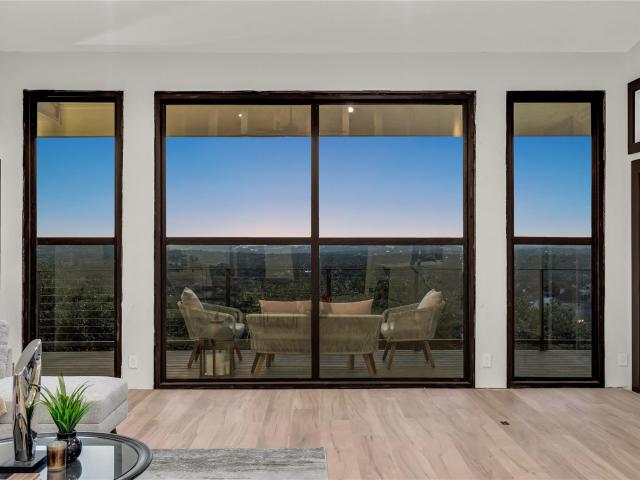 112 Paragon Ct