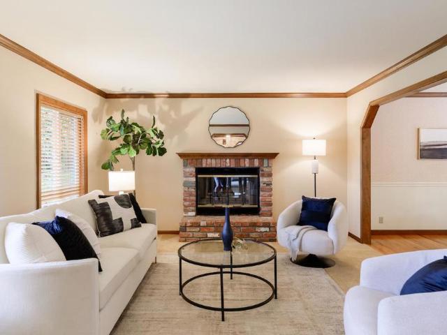 112 Rockridge Lane