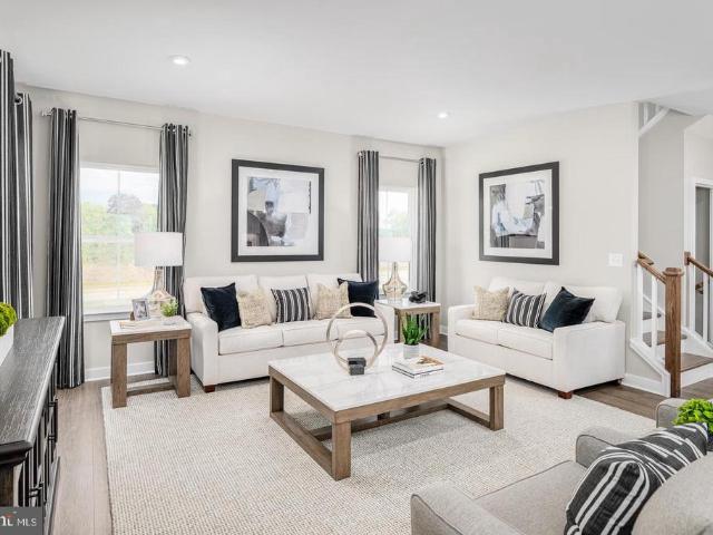 112 Rivoli Court