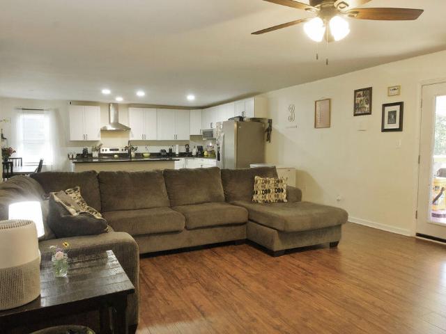 112 Ridgewood Lane