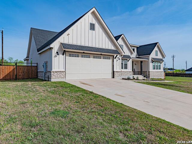 112 W Magnolia