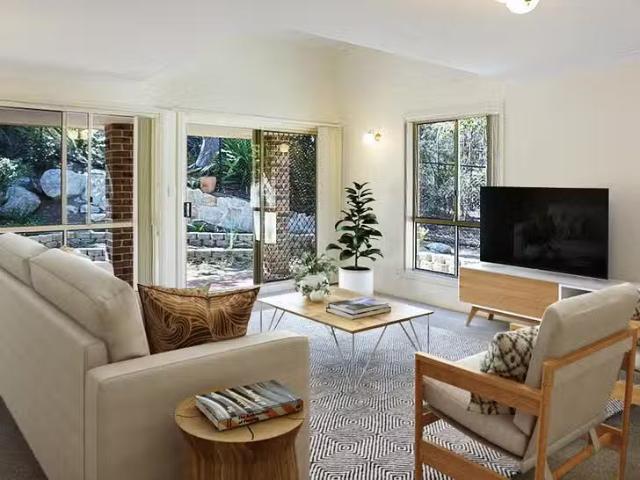 11/2 Wollybutt Road, Engadine, NSW 2233