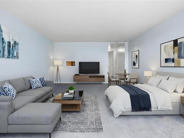 112 Washington Pl 8K