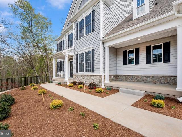 112 Whirlaway Ct. Court