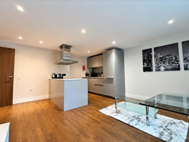 112 Whitechapel High Street, London E1 1 bed flat to rent £2,450 pcm £565 pw