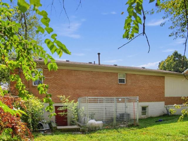 112 Valley Brook