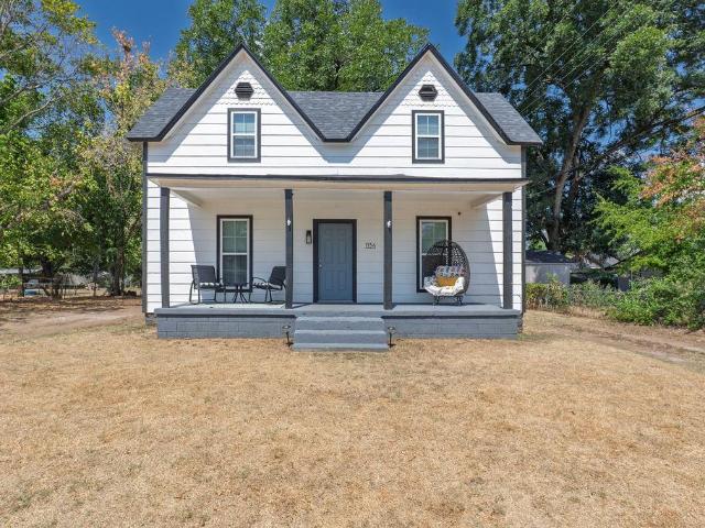 1134 E Walnut Street