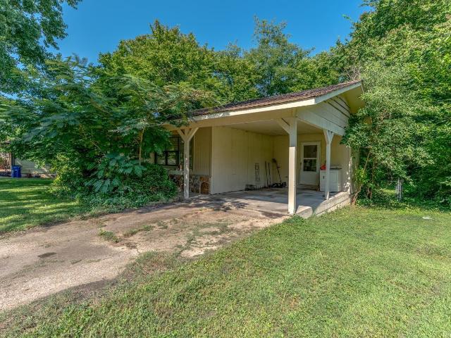 1135 Meadowcrest Drive