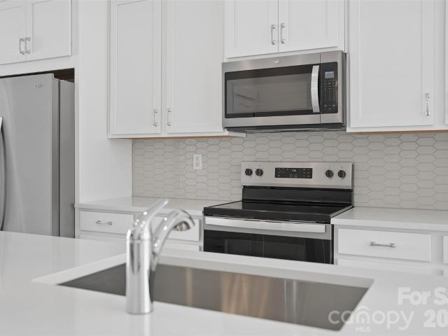 1135 Kokomo Ln, Charlotte, NC 28206 | MLS #4377