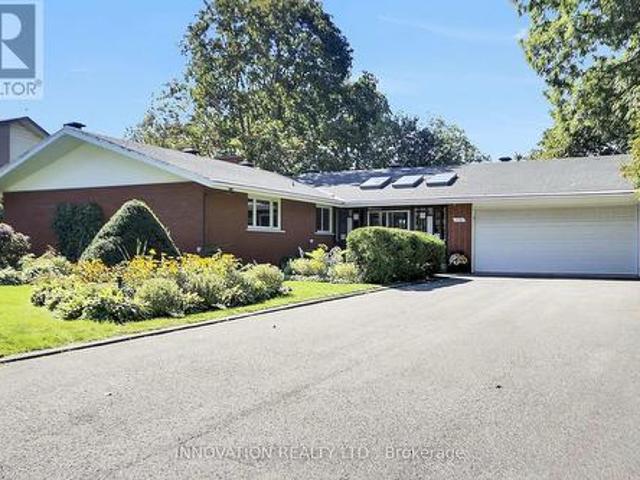1136 Castle Hill Crescent, Ottawa, ON, K2C 2A8 house for sale | Listing ID X13820 | Royal LePage