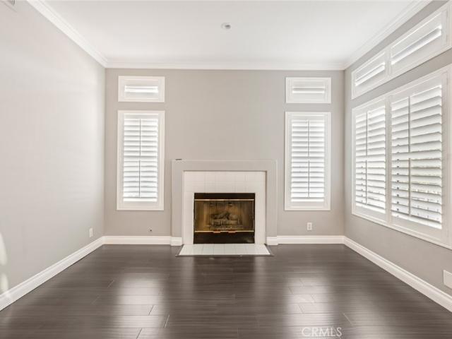 1136 S Country Glen