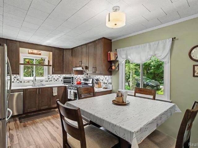 11372 Outer Drive