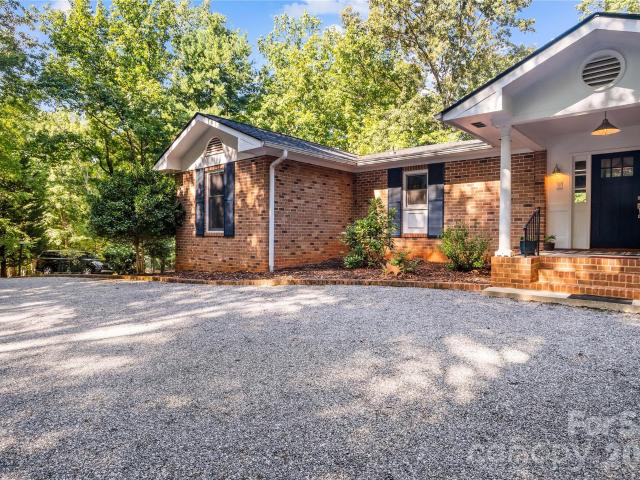 1137 Mountain Laurel Drive