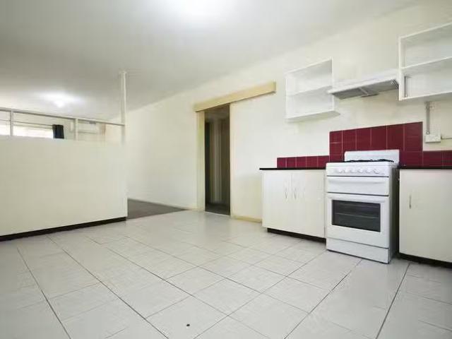1/137 North Lake Road, Willagee, WA 6156