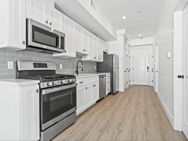 1137 Washington St, 2 beds, 1 full bath