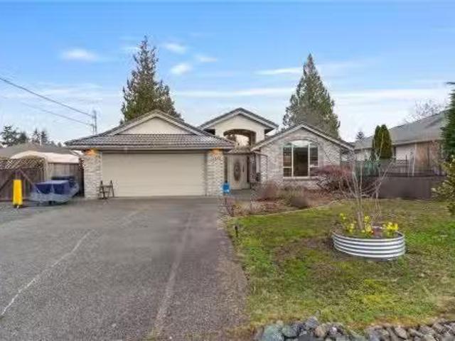 1137 Yellowbrick Rd, Parksville, BC, V9P 1K4 house for sale.