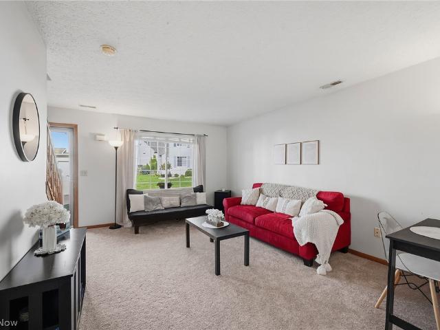 1138 Oxford Circle