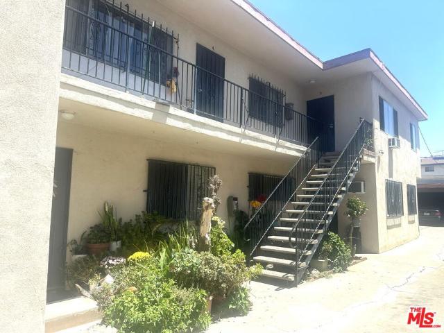 1138 Fedora Street