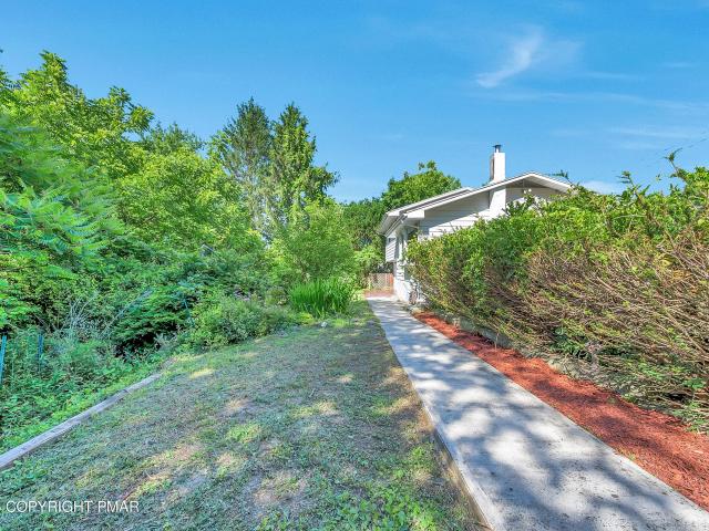 1138 Hillside Avenue
