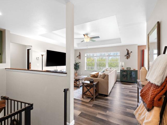 1138 w thorn creek drive